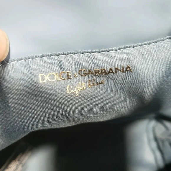 Dolce &  Gabbana Light Blue Parfume/Cosmetic Pouch. - Picture 5 of 8